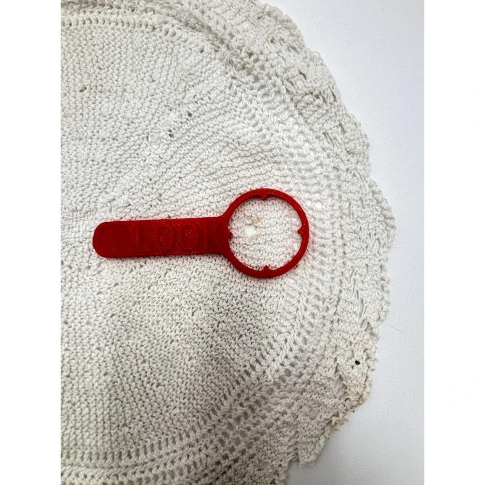 Vintage Hand Crocheted Doily Cream Round Lace Table Centerpiece 10